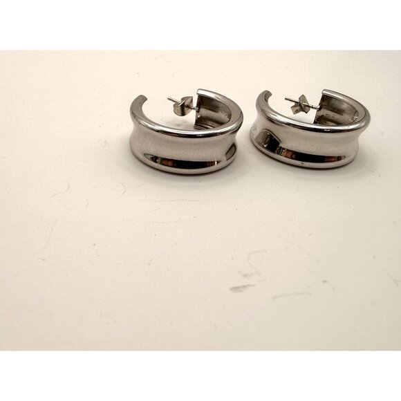 VTG Boho Wide Silver Tone Hoop Earrings Polished Chunky Statement Minimalist Ret - Picture 2 of 6